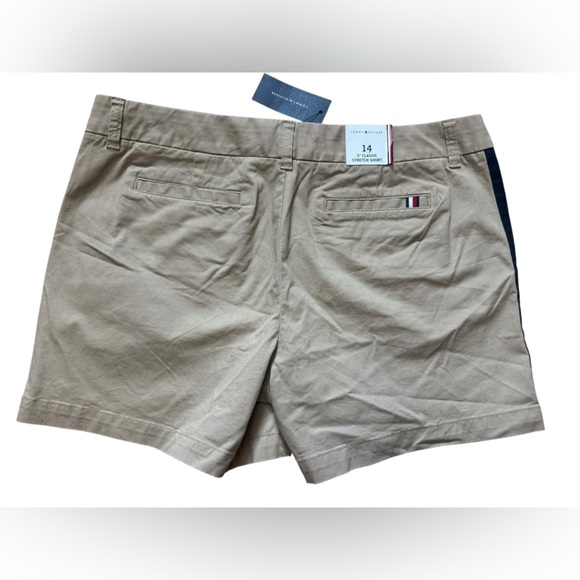 Tommy Hilfiger Classic Stretch Shorts Womens Sz 14 Flat Front Chino Below waist - Picture 10 of 16